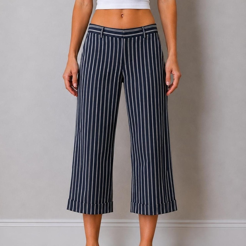 GAP Y2K Navy Blue Tan Striped Gaucho Pants Low Rise Capris Women 2 Preppy Work